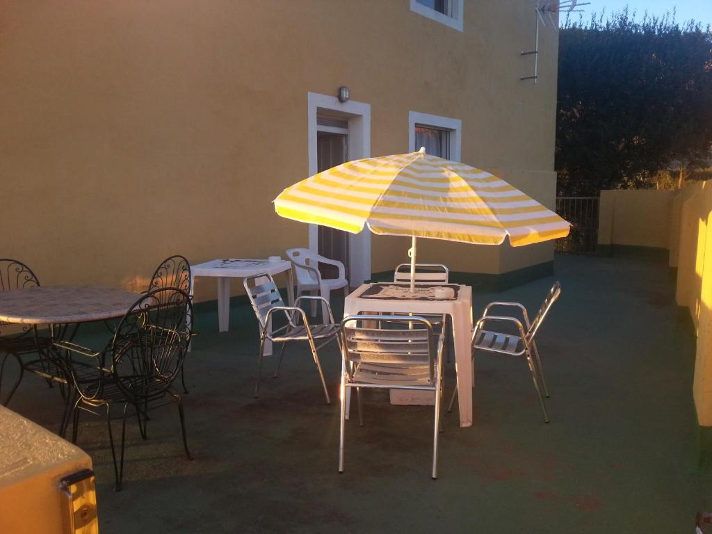 Hostal Del Mar 아 과르다 외부 사진